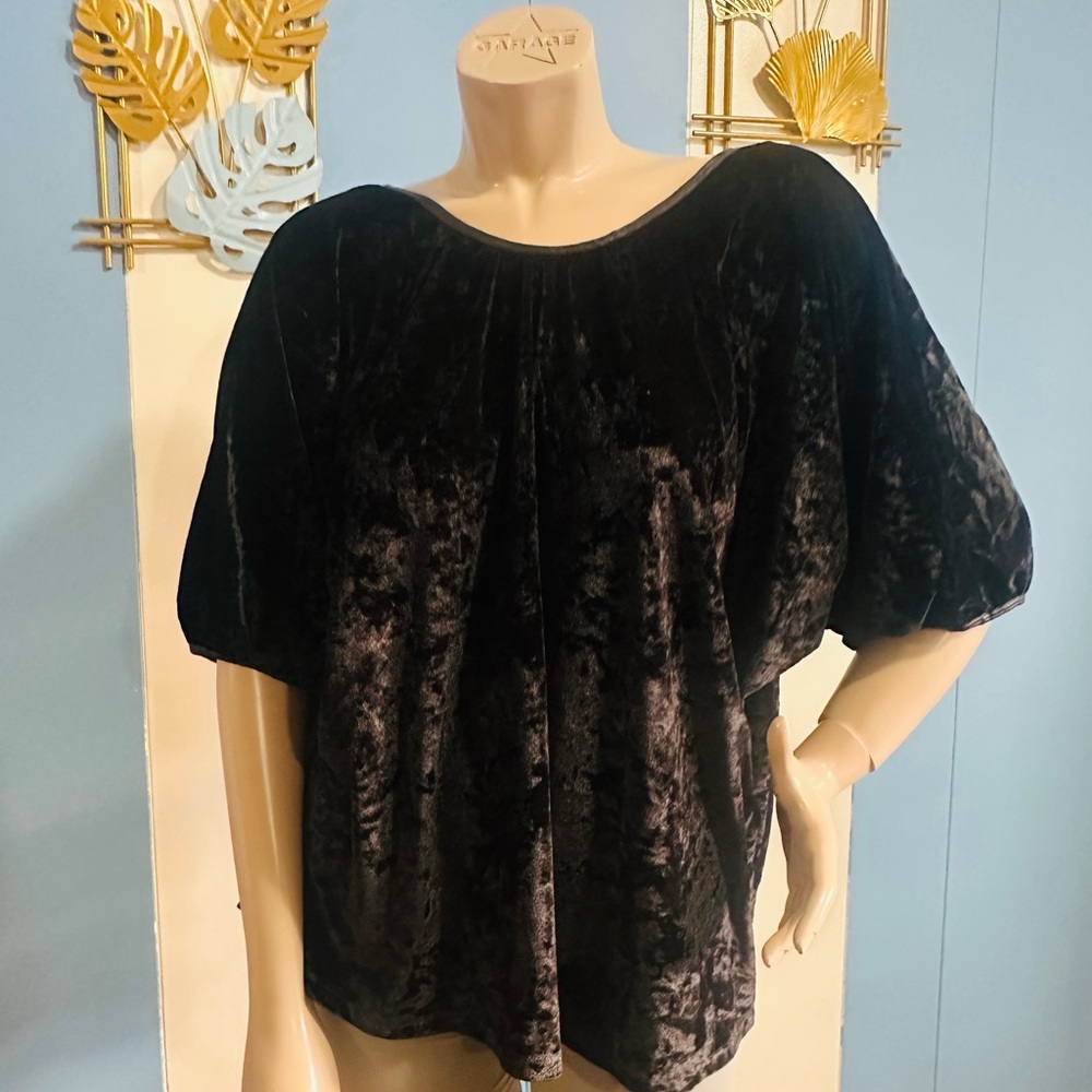 Elegant Black Velvet Top